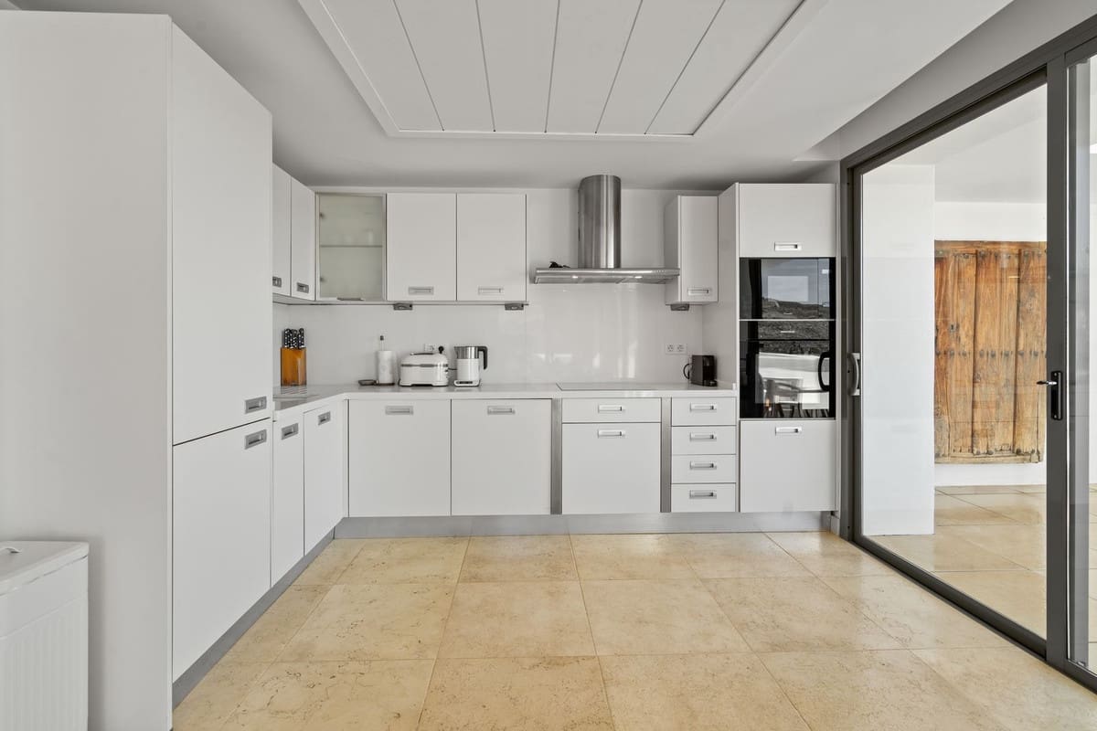 3 makuuhuone Huoneisto myytävänä paikassa Los Flamingos - 1 250 000 € (Ref: 8697677)