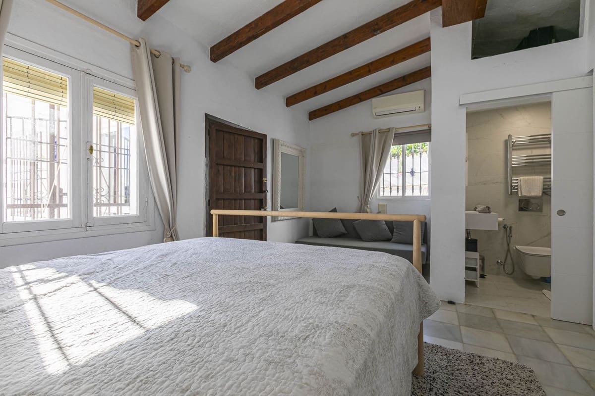 4 quarto Moradia para venda em San Pedro de Alcantara com garagem - 1 395 000 € (Ref: 8697680)