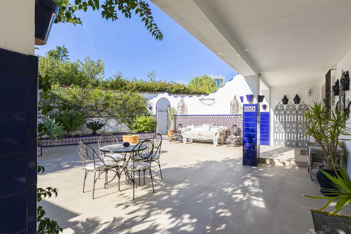 4 quarto Moradia para venda em San Pedro de Alcantara com garagem - 1 395 000 € (Ref: 8697680)