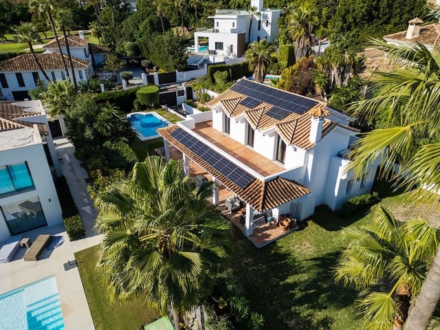 4 Zimmer Villa zu verkaufen in Nueva Andalucia, Marbella mit Garage - 2.650.000 € (Ref: 8703306)