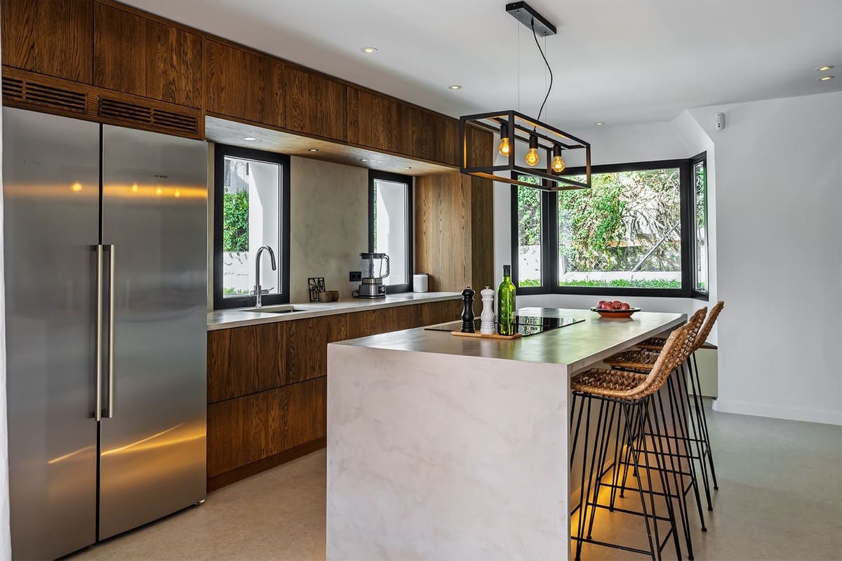 4 soverom Villa til salgs i Nueva Andalucia med garasje - € 2 650 000 (Ref: 8703306)