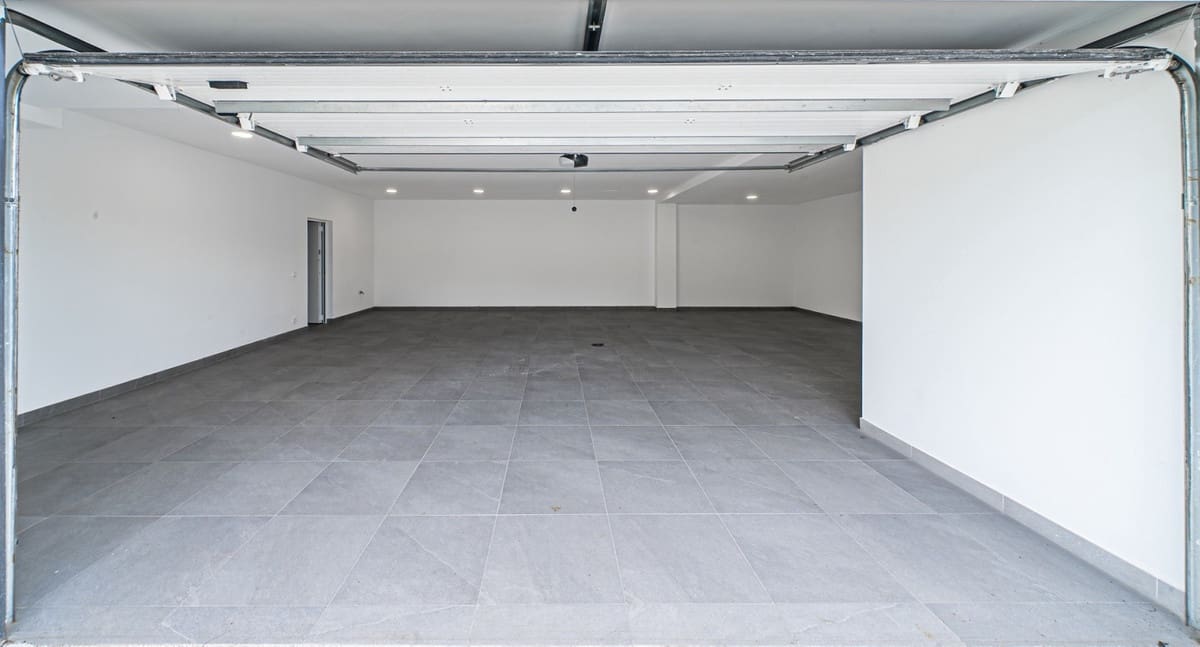 6 bedroom Villa for sale in Golden Mile with garage - € 6,400,000 (Ref: 8710728)