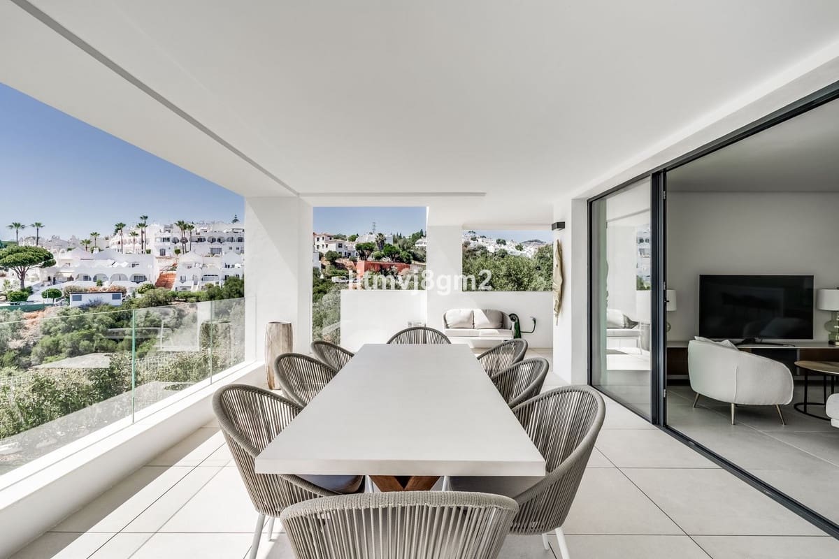 3 bedroom Apartment for sale in Cabopino - € 1,000,000 (Ref: 8716008)