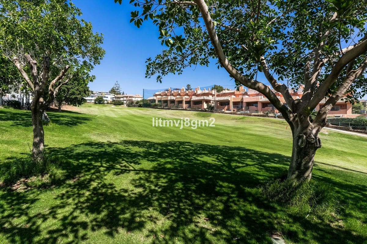 3 bedroom Apartment for sale in Cabopino - € 1,000,000 (Ref: 8716008)