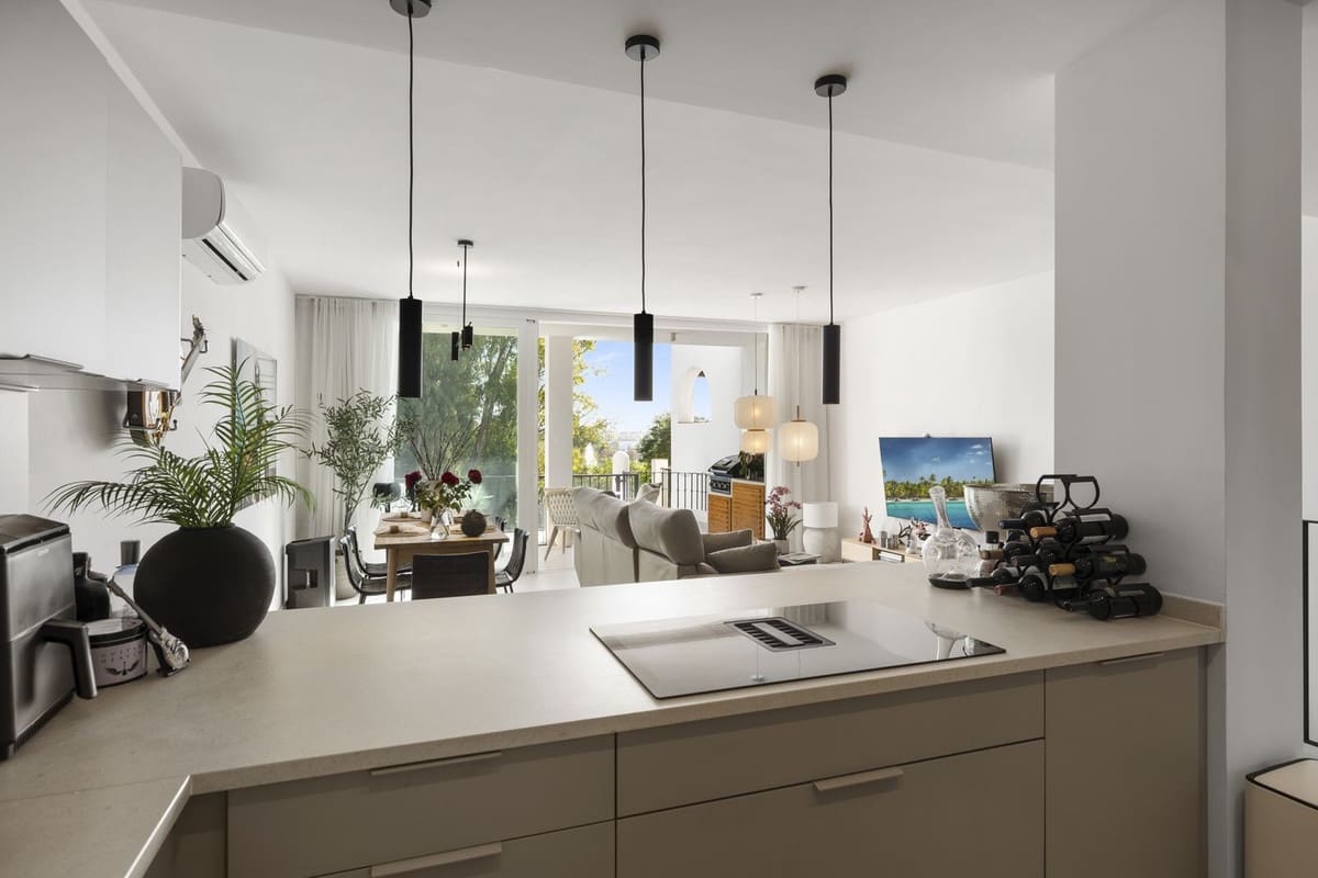 Casa de 4 habitaciones en Marbella en venta - 899.000 € (Ref: 8754904)