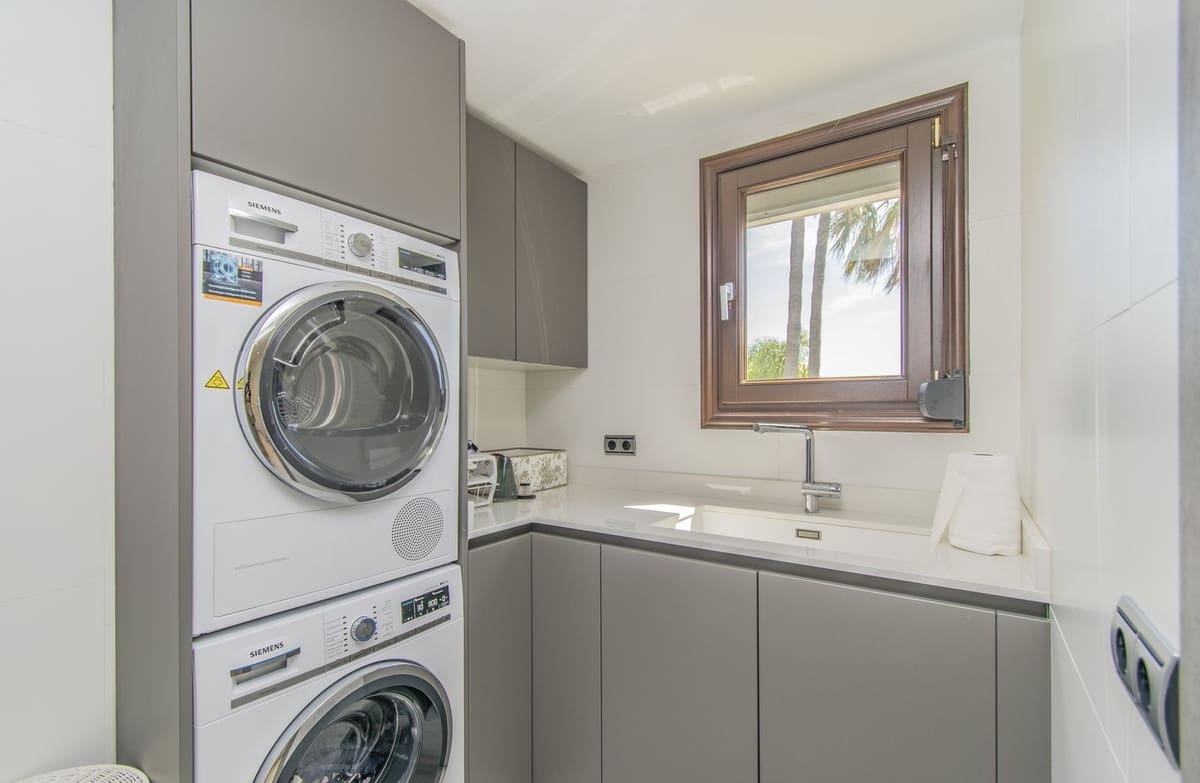 4 soverom Leilighet til salgs i Golden Mile med garasje - € 3 750 000 (Ref: 8754919)