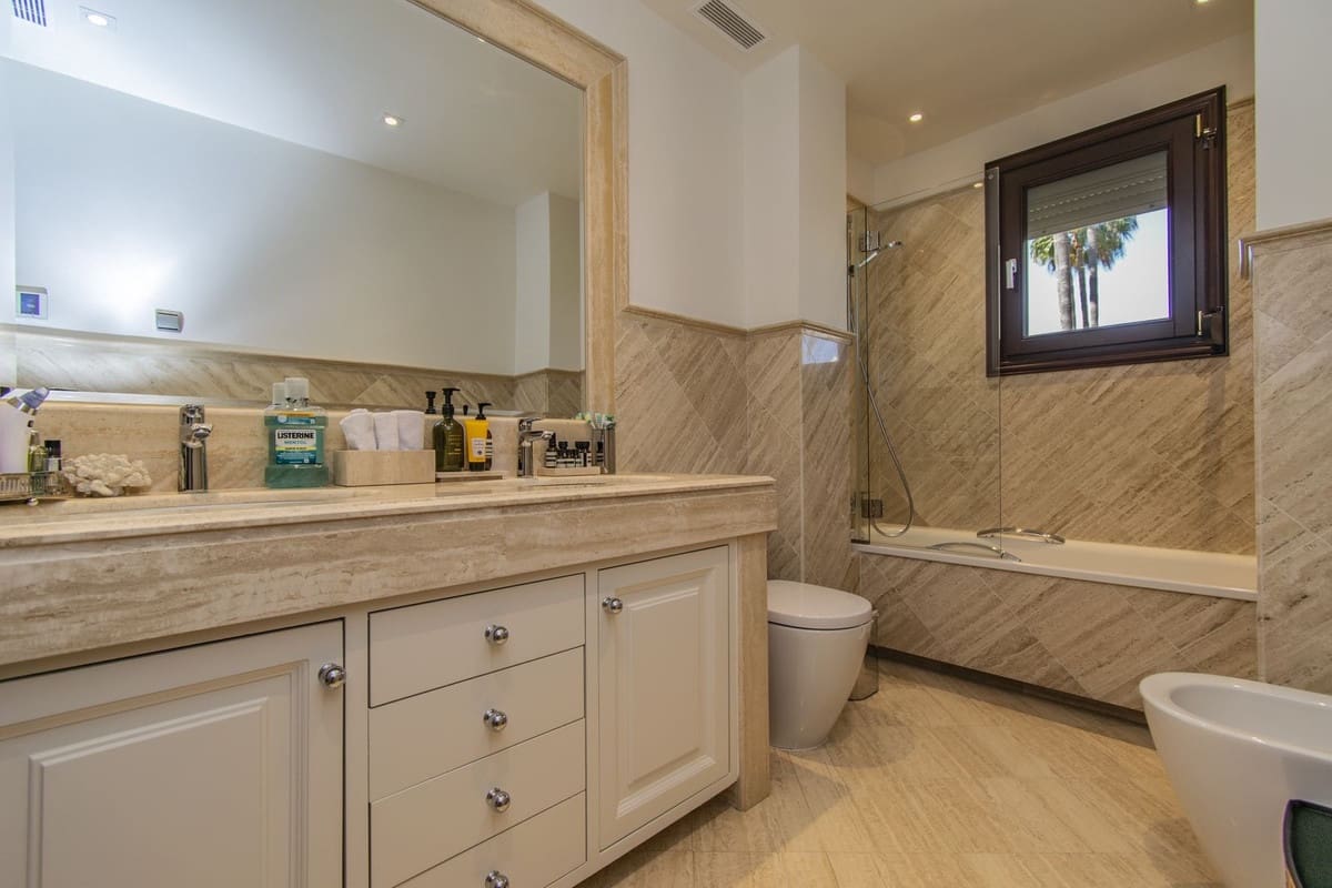 4 soverom Leilighet til salgs i Golden Mile med garasje - € 3 750 000 (Ref: 8754919)