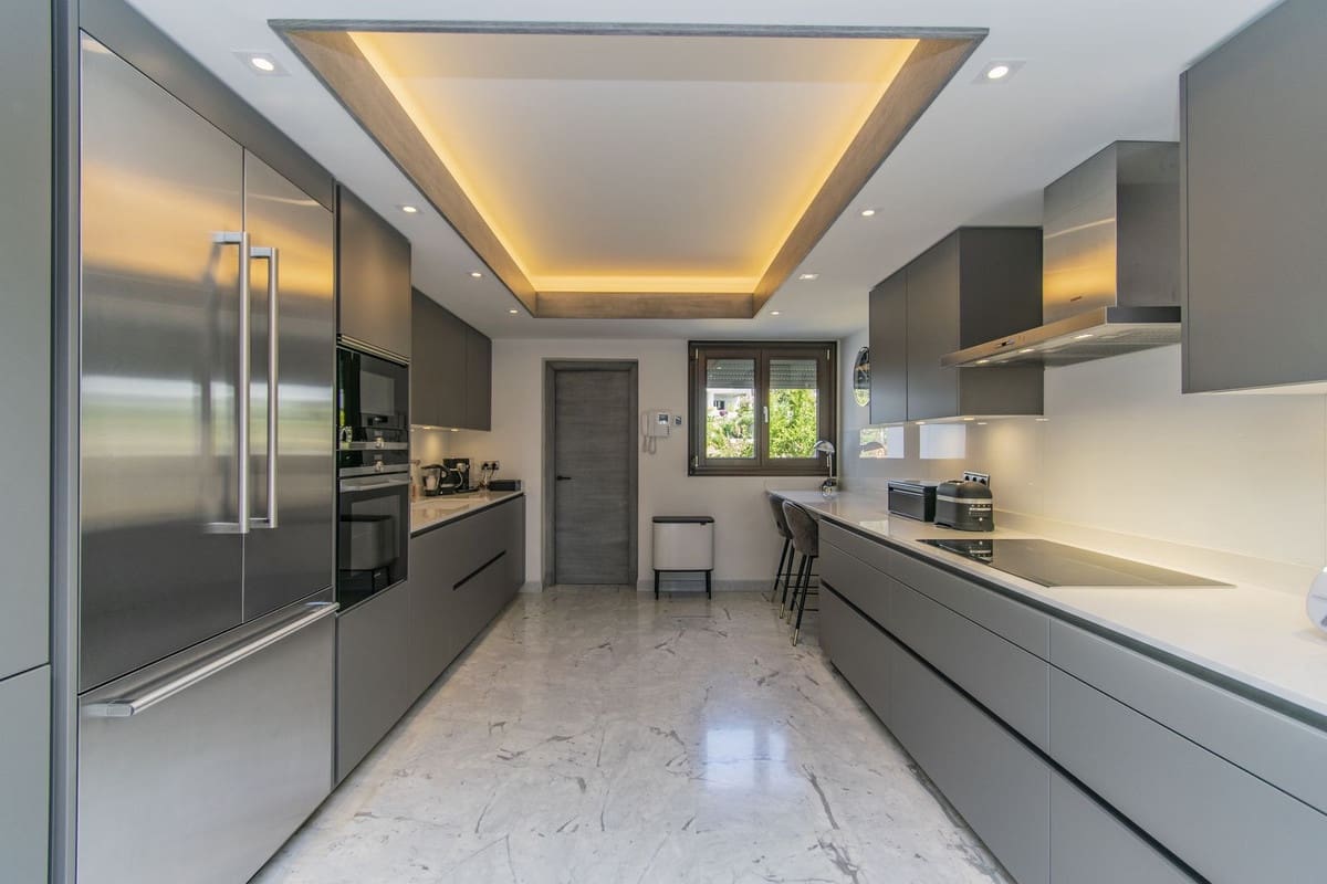 4 soverom Leilighet til salgs i Golden Mile med garasje - € 3 750 000 (Ref: 8754919)