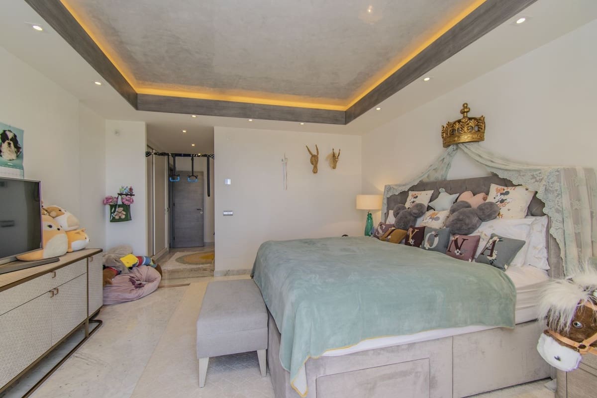 4 soverom Leilighet til salgs i Golden Mile med garasje - € 3 750 000 (Ref: 8754919)