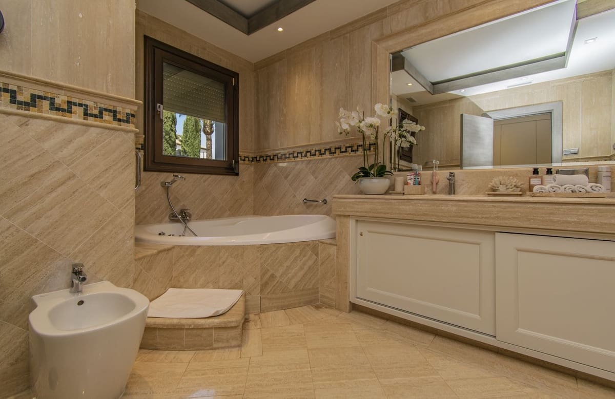 4 soverom Leilighet til salgs i Golden Mile med garasje - € 3 750 000 (Ref: 8754919)