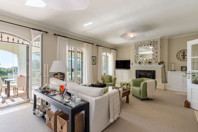 5 bedroom Villa for sale in Nueva Andalucia, Marbella with garage - € 3,850,000 (Ref: 8754922)