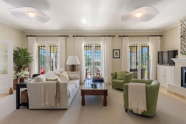 5 soveværelse Villa til salg i Nueva Andalucia, Marbella med garage - € 3.850.000 (Ref: 8754922)