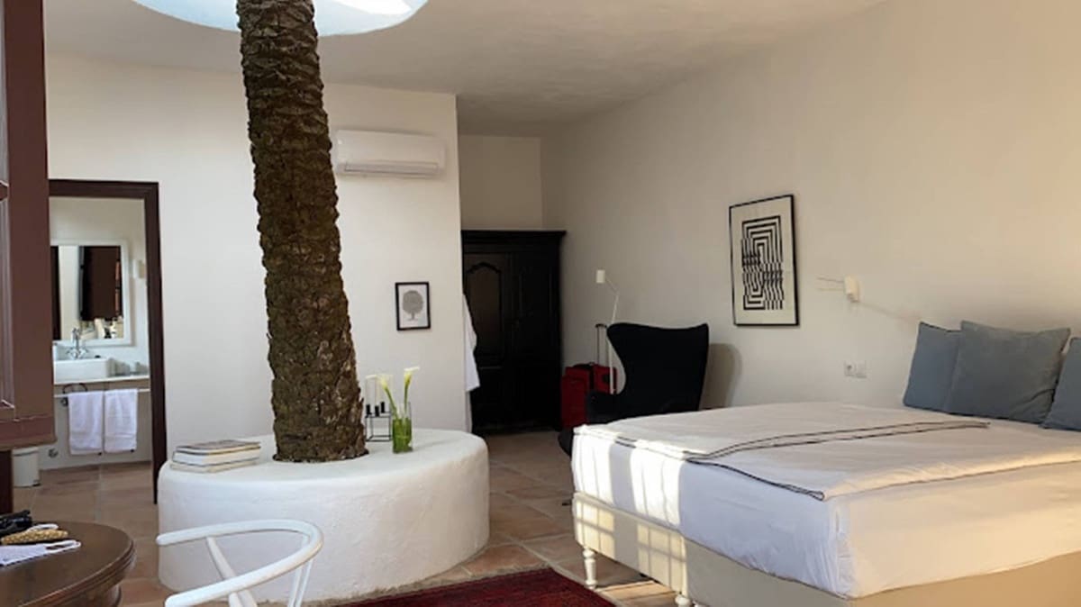 9 bedroom Villa for sale in Estepona - € 2,900,000 (Ref: 8809185)