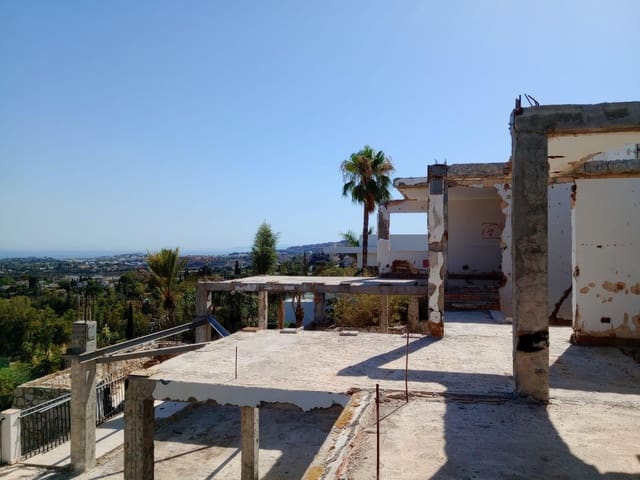 6 bedroom Villa for sale in Benahavís - € 3,990,000 (Ref: 8809189)