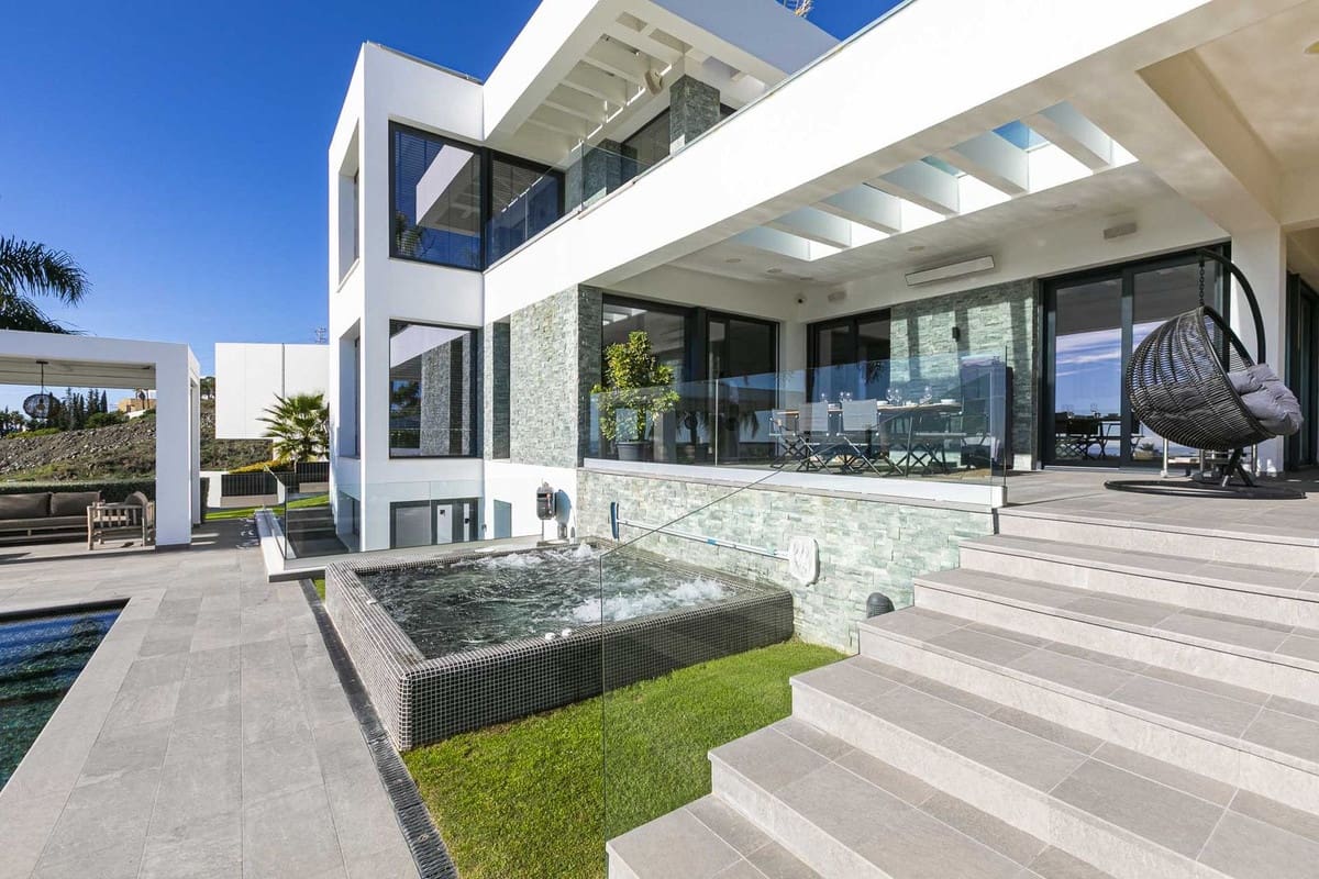 4 slaapkamer Villa te koop in Benahavis met garage - € 4.500.000 (Ref: 8809199)