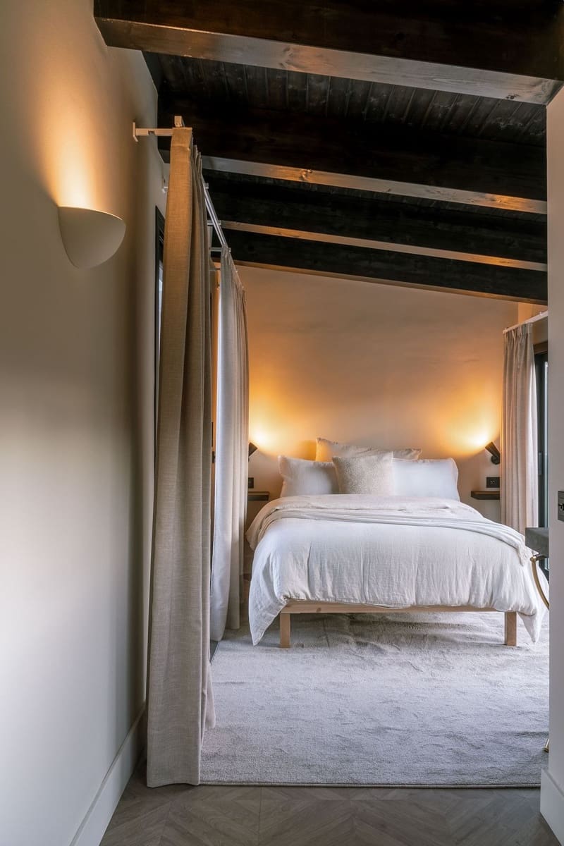 5 bedroom Villa for sale in Nueva Andalucia - € 4,290,000 (Ref: 8809200)