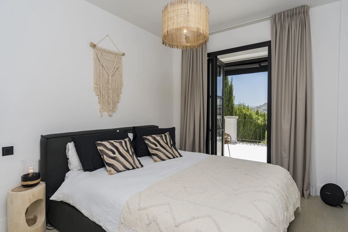 Chalet de 6 habitaciones en Benahavís en venta - 2.995.000 € (Ref: 8826897)