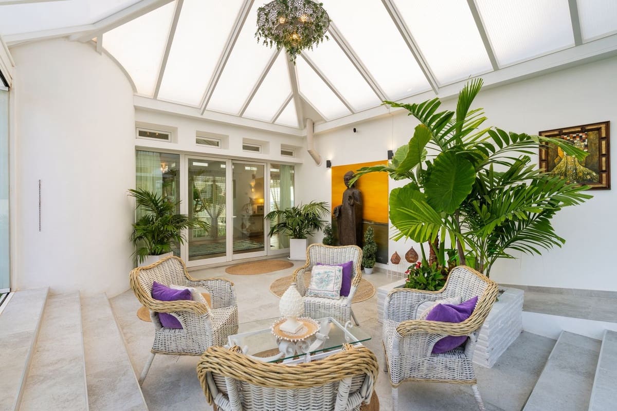 Chalet de 7 habitaciones en Estepona en venta - 3.990.000 € (Ref: 8826901)