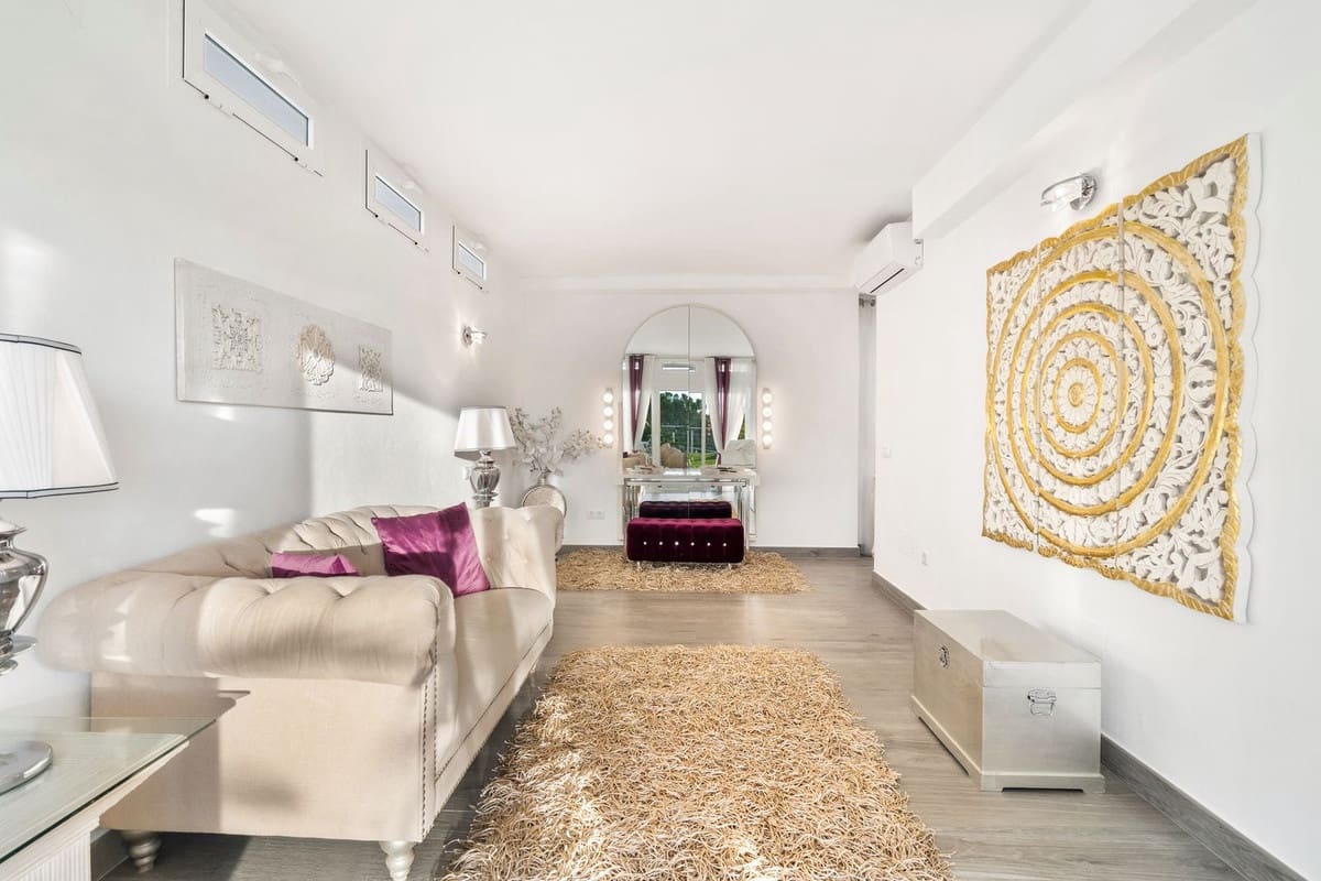 Chalet de 7 habitaciones en Estepona en venta - 3.990.000 € (Ref: 8826901)