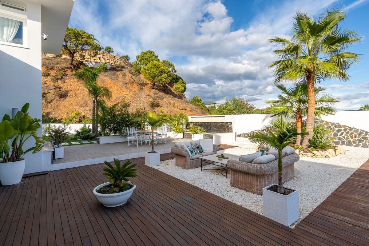 Chalet de 7 habitaciones en Estepona en venta - 3.990.000 € (Ref: 8826901)