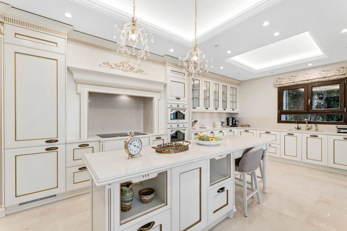 5 soverom Villa til salgs i Benahavis med garasje - € 1 595 000 (Ref: 8847946)