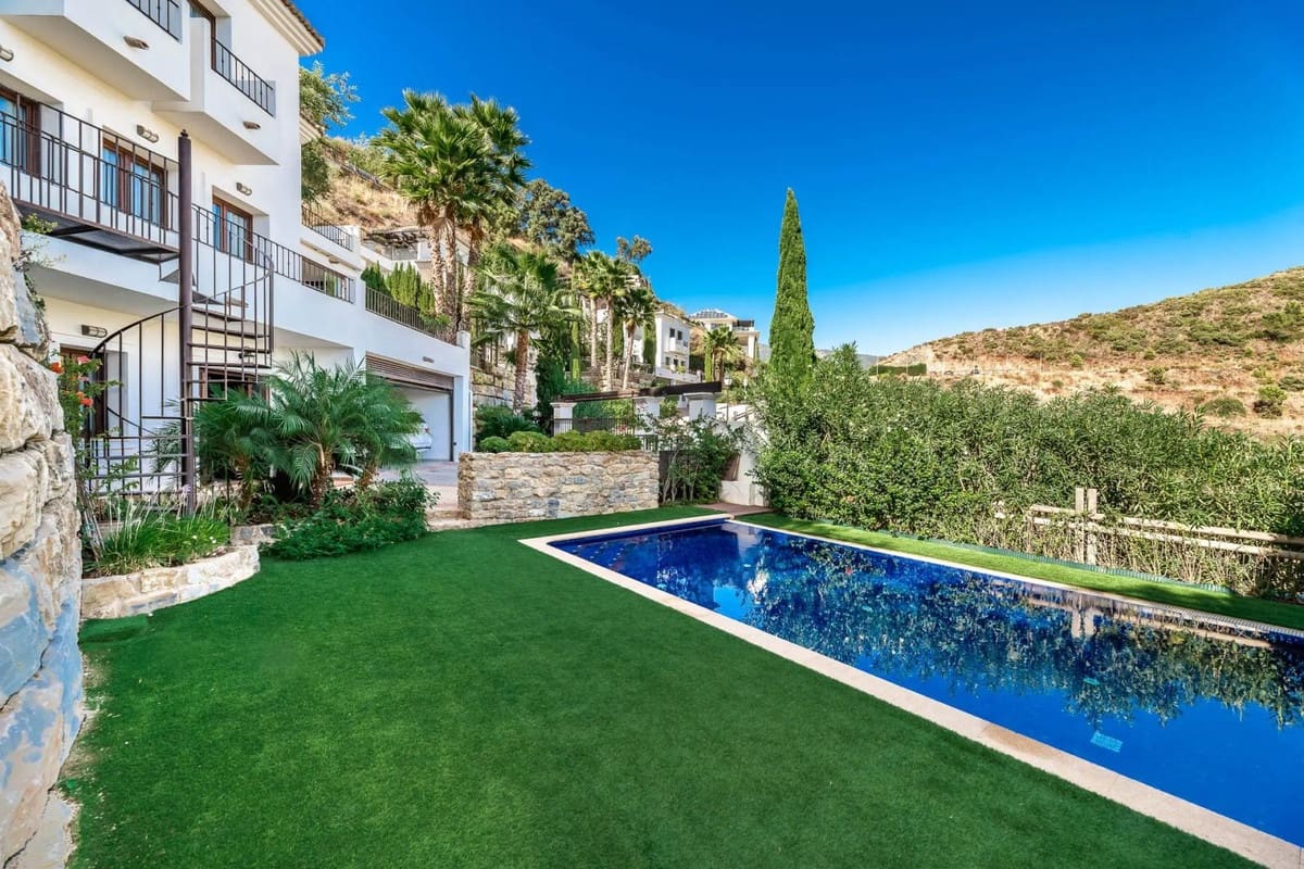 5 soverom Villa til salgs i Benahavis med garasje - € 1 595 000 (Ref: 8847946)