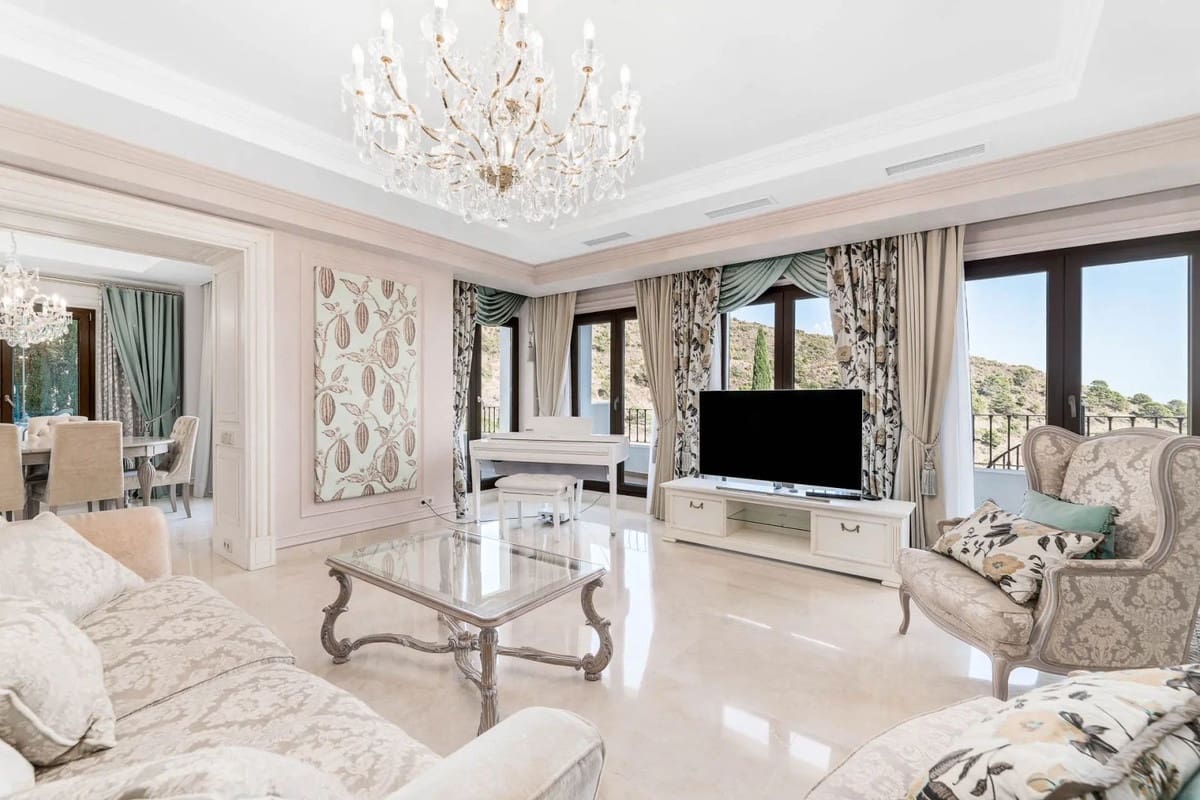 5 soveværelse Villa til salg i Benahavis med garage - € 1.595.000 (Ref: 8847946)