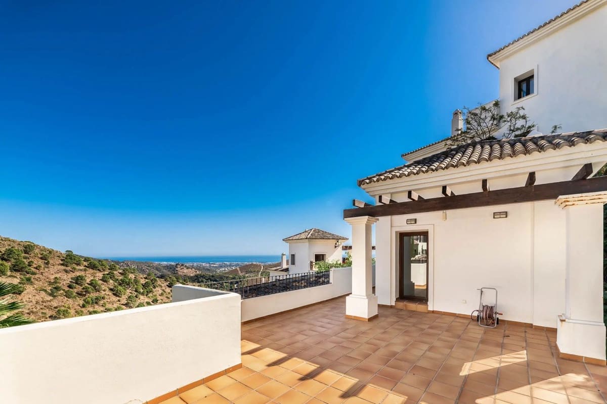 5 sypialnia Willa na sprzedaż w Benahavis z garażem - 1 595 000 € (Ref: 8847946)