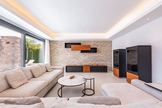 6 makuuhuone Huvila myytävänä paikassa Estepona - 2 195 000 € (Ref: 8866153)