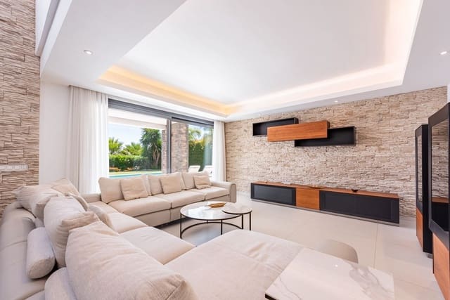 6 makuuhuone Huvila myytävänä paikassa Estepona - 2 195 000 € (Ref: 8866153)
