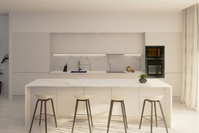 Chalet de 4 habitaciones en Manilva en venta - 1.995.000 € (Ref: 8866656)