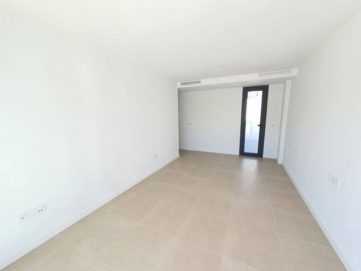 4 soverom Villa til salgs i La Duquesa / Puerto de la Duquesa - € 1 065 000 (Ref: 8875930)