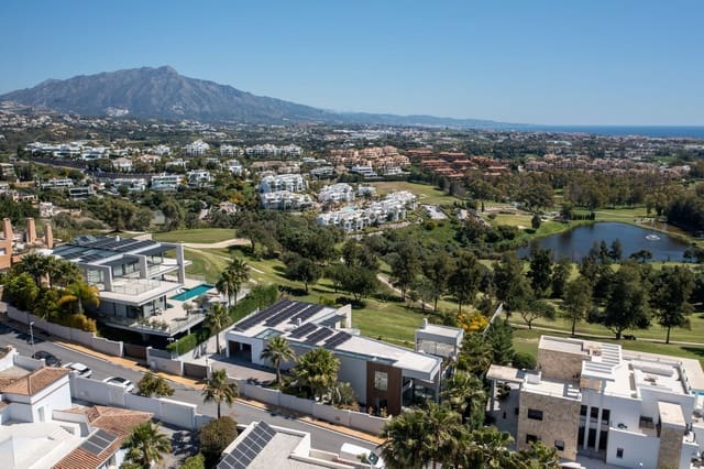 Chalet de 5 habitaciones en Benahavís en venta con garaje - 4.950.000 € (Ref: 8924789)