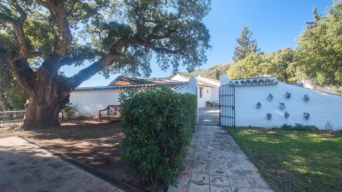 5 soveværelse Villa til salg i Casares - € 1.400.000 (Ref: 8941862)