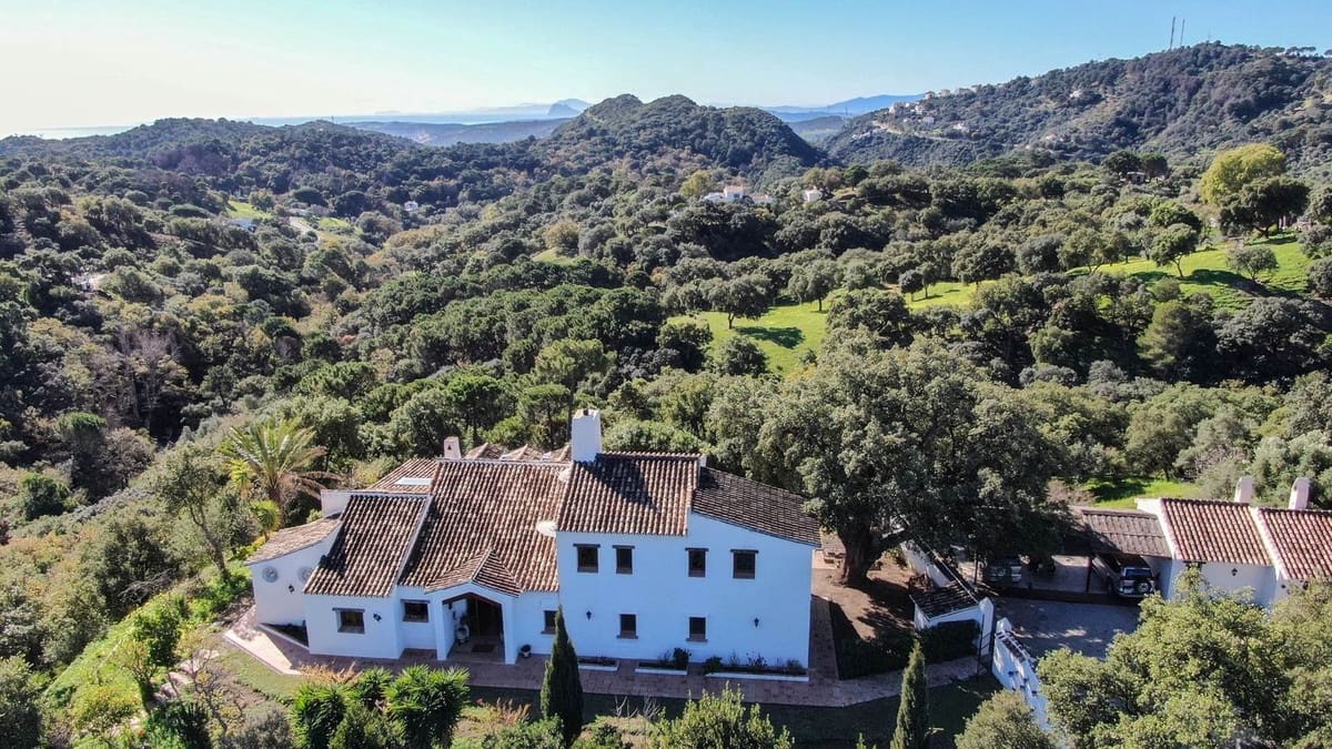 5 soveværelse Villa til salg i Casares - € 1.400.000 (Ref: 8941862)