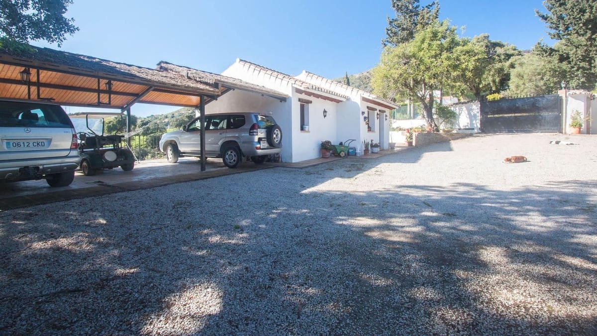 5 soveværelse Villa til salg i Casares - € 1.400.000 (Ref: 8941862)
