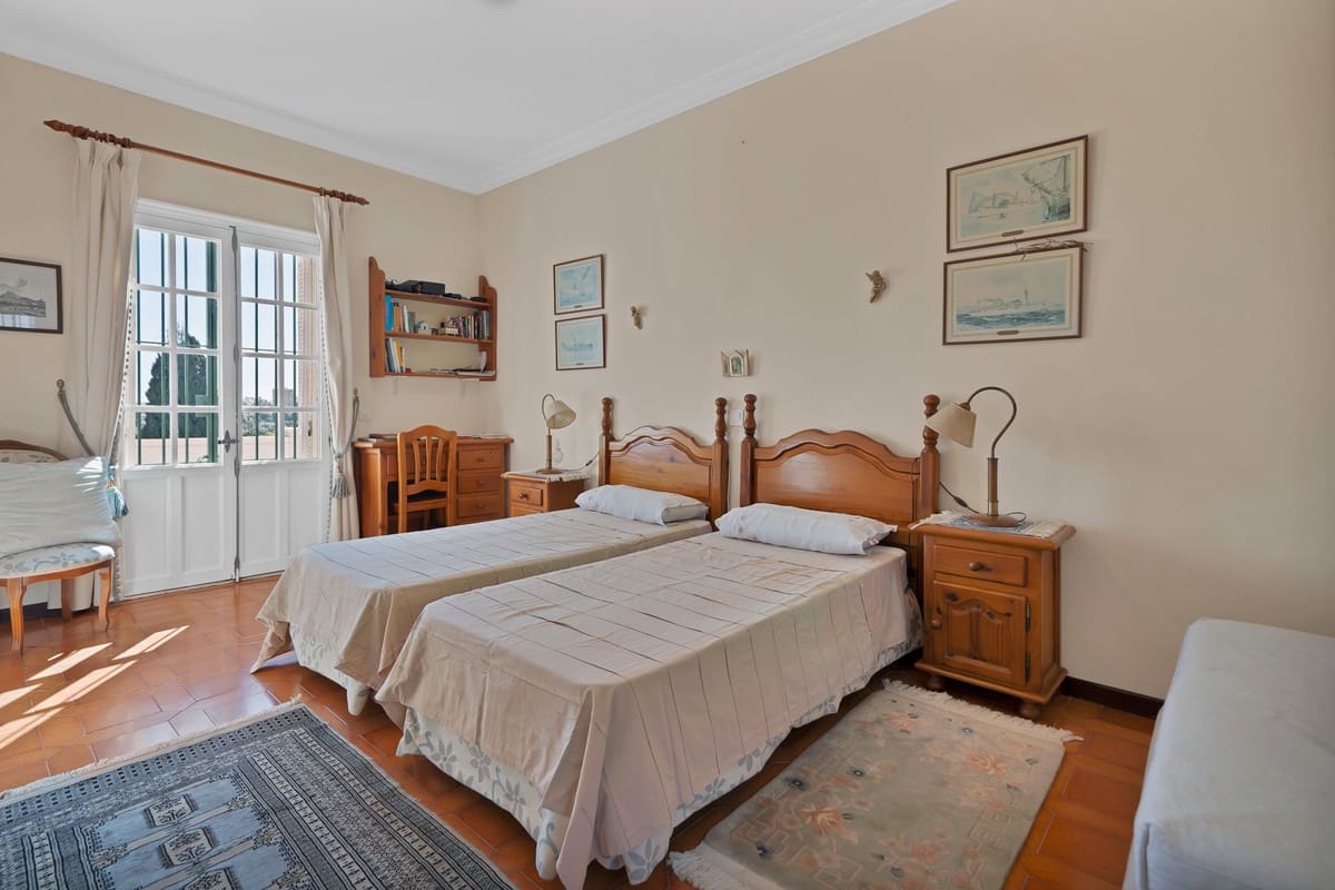 6 soverom Villa til salgs i Nueva Andalucia - € 3 050 000 (Ref: 8948297)