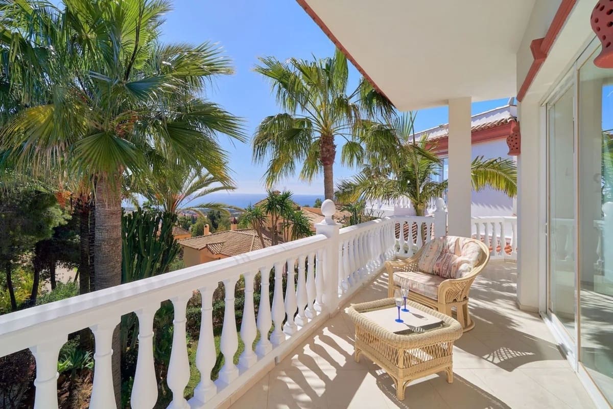 7 soveværelse Villa til salg i Las Chapas med garage - € 2.285.000 (Ref: 8967769)