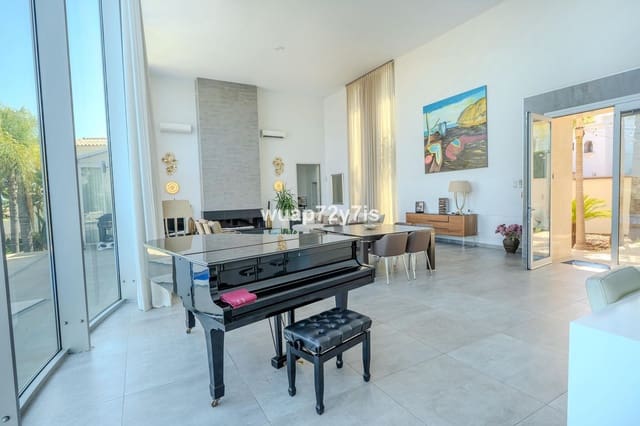 Chalet de 3 habitaciones en Benahavís en venta - 3.750.000 € (Ref: 9026197)