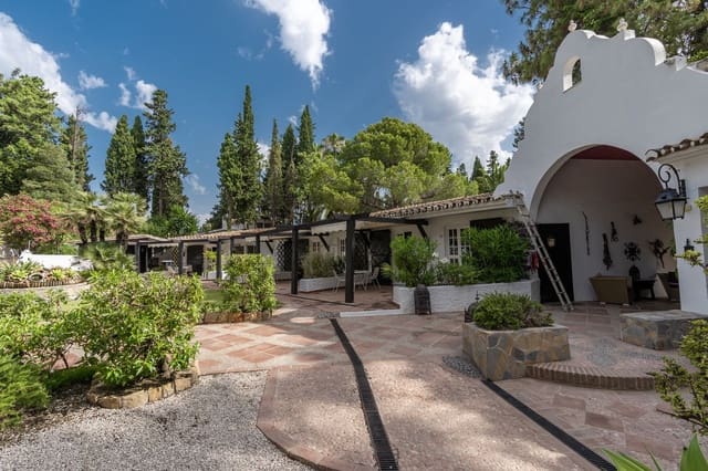 20 sypialnia Komercyjne na sprzedaż w Estepona - 5 250 000 € (Ref: 9070245)