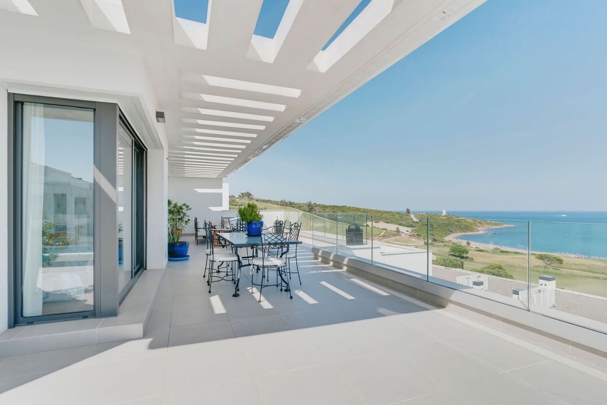 3 bedroom Apartment for sale in La Alcaidesa - € 1,499,000 (Ref: 9070247)