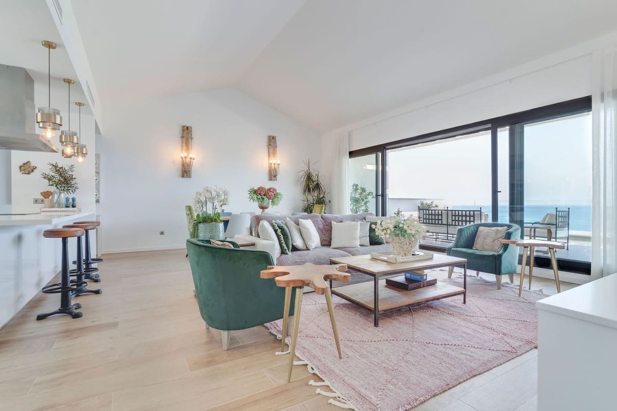 3 bedroom Apartment for sale in La Alcaidesa - € 1,499,000 (Ref: 9070247)