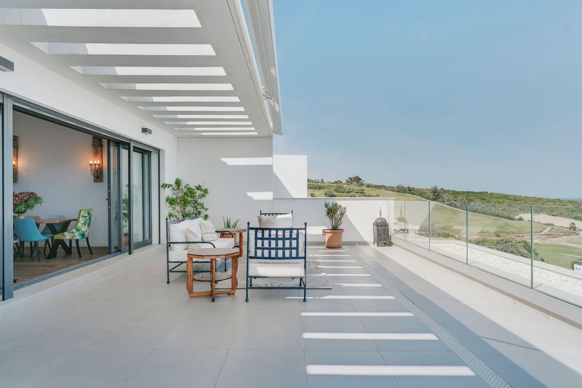 3 bedroom Apartment for sale in La Alcaidesa - € 1,499,000 (Ref: 9070247)