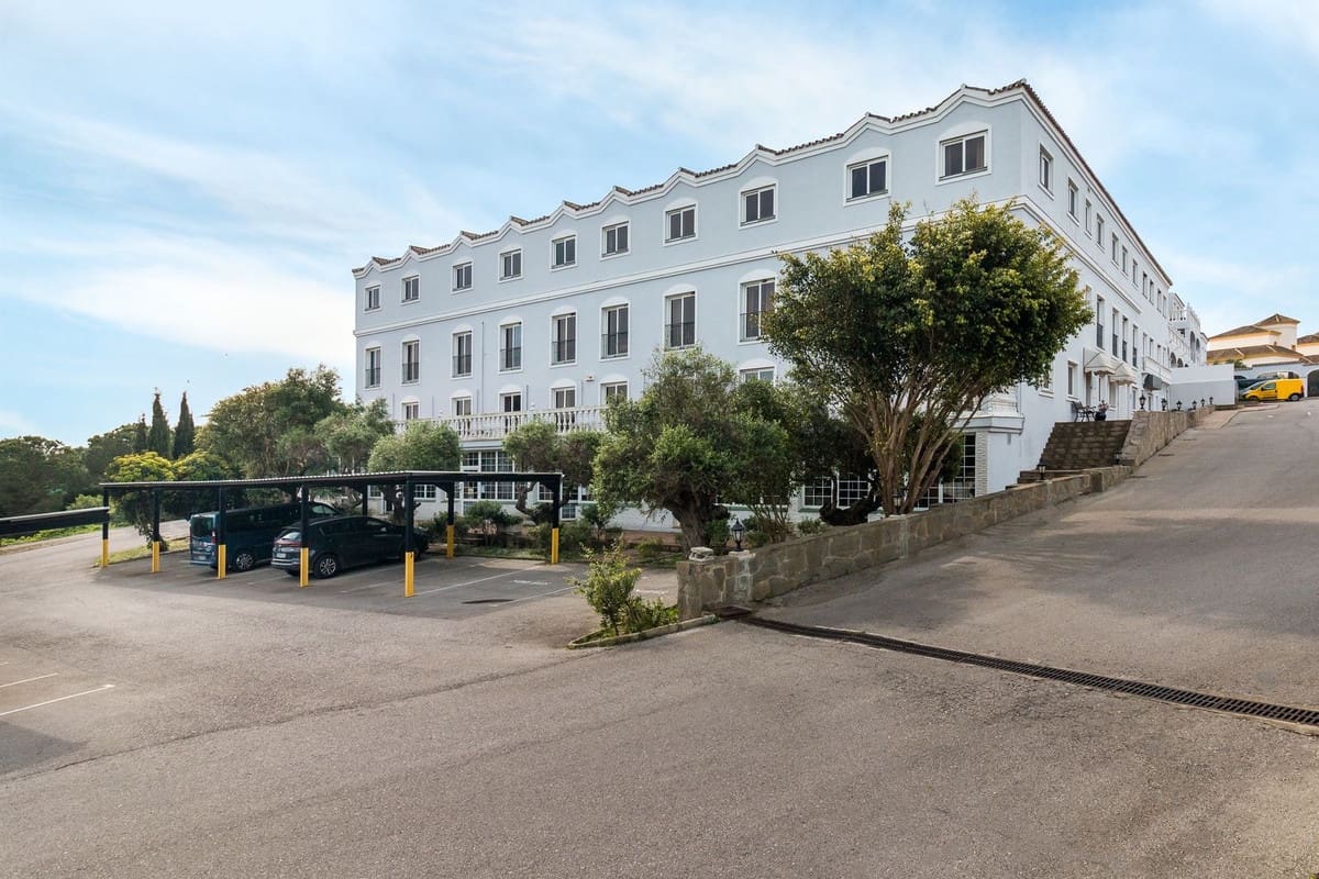 84 sypialnia Komercyjne na sprzedaż w Sotogrande - 9 500 000 € (Ref: 9077166)