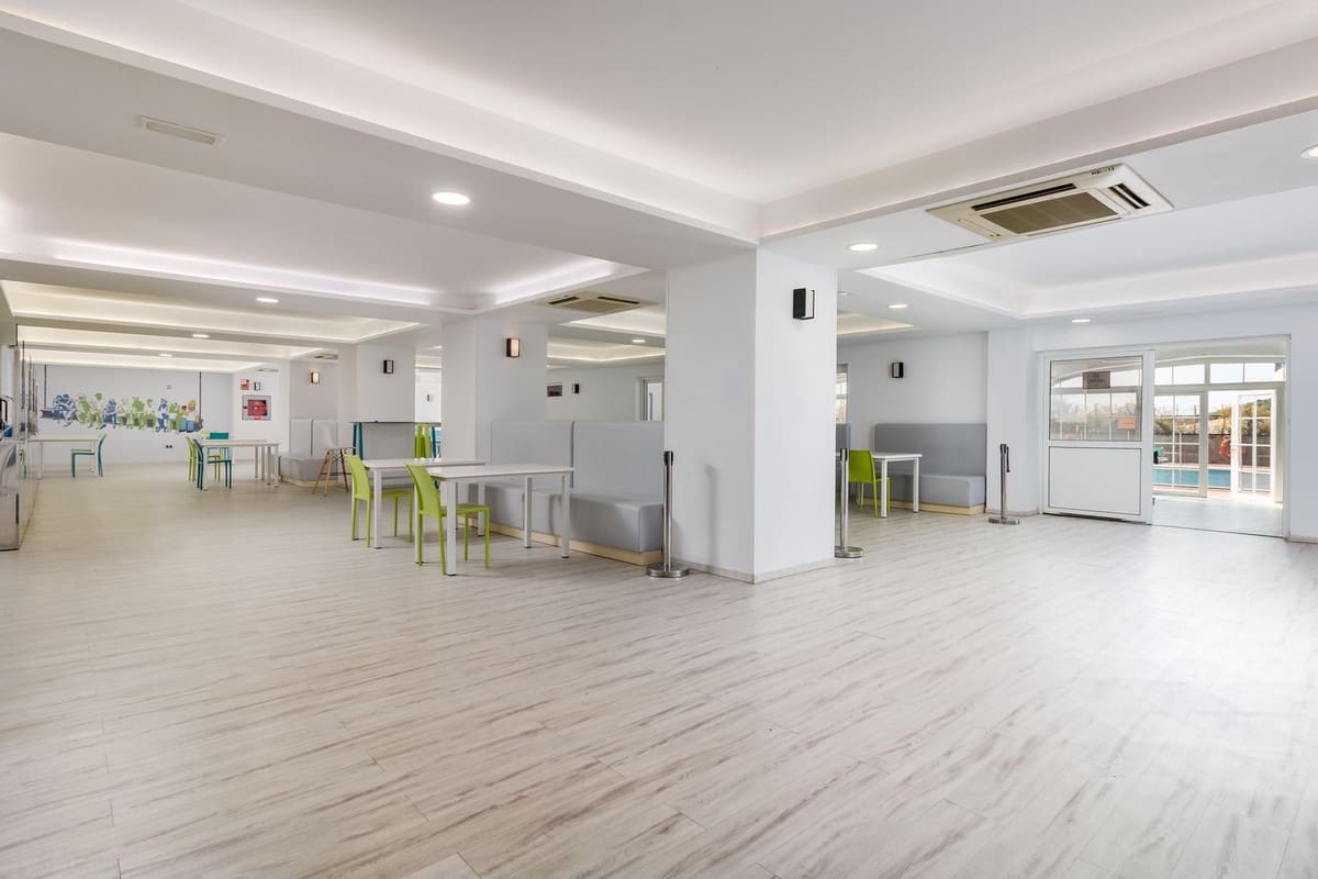84 sypialnia Komercyjne na sprzedaż w Sotogrande - 9 500 000 € (Ref: 9077166)