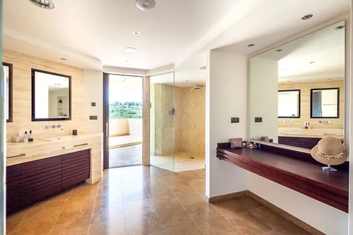 5 quarto Moradia para venda em Sotogrande com garagem - 5 750 000 € (Ref: 9077172)