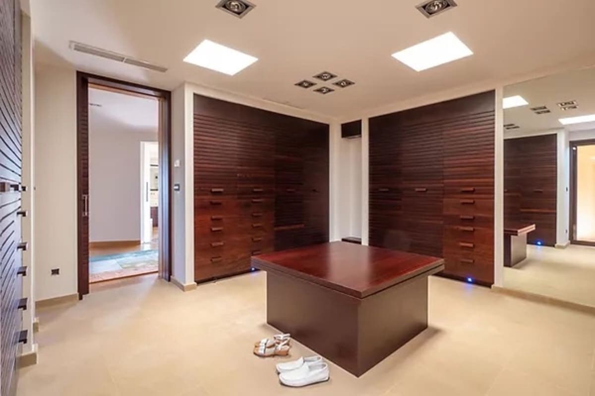 5 quarto Moradia para venda em Sotogrande com garagem - 5 750 000 € (Ref: 9077172)