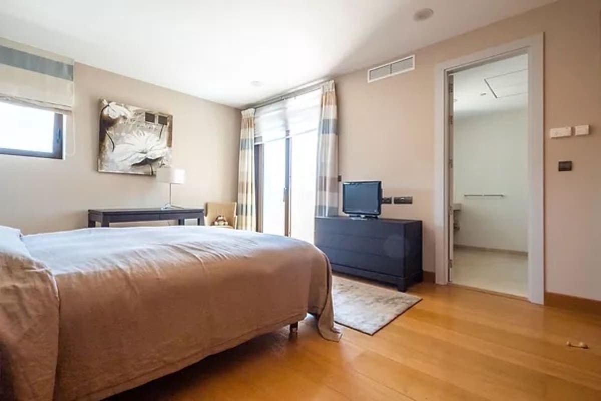 5 quarto Moradia para venda em Sotogrande com garagem - 5 750 000 € (Ref: 9077172)