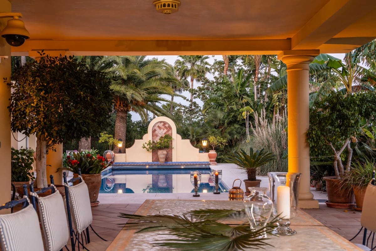 6 bedroom Villa for sale in Sotogrande - € 4,100,000 (Ref: 9077179)
