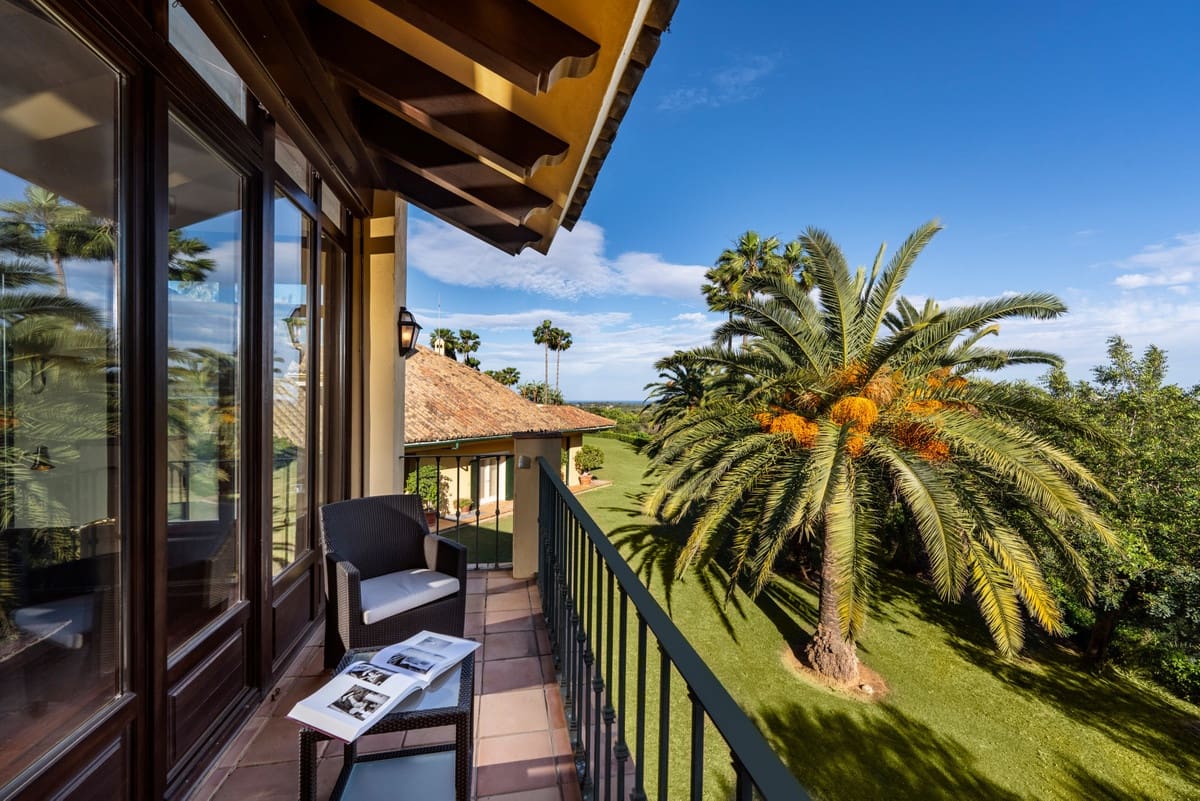 6 bedroom Villa for sale in Sotogrande - € 4,100,000 (Ref: 9077179)